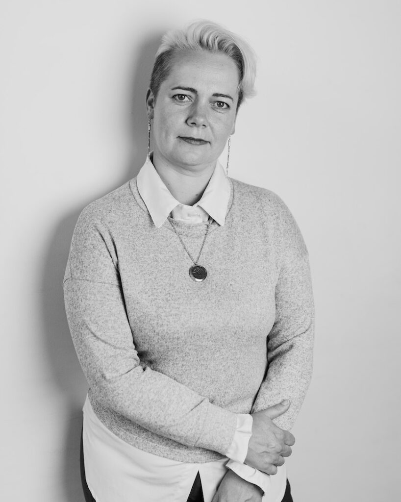 Inese Neļķe, “Ceļojums” – Mana Bibliotēka